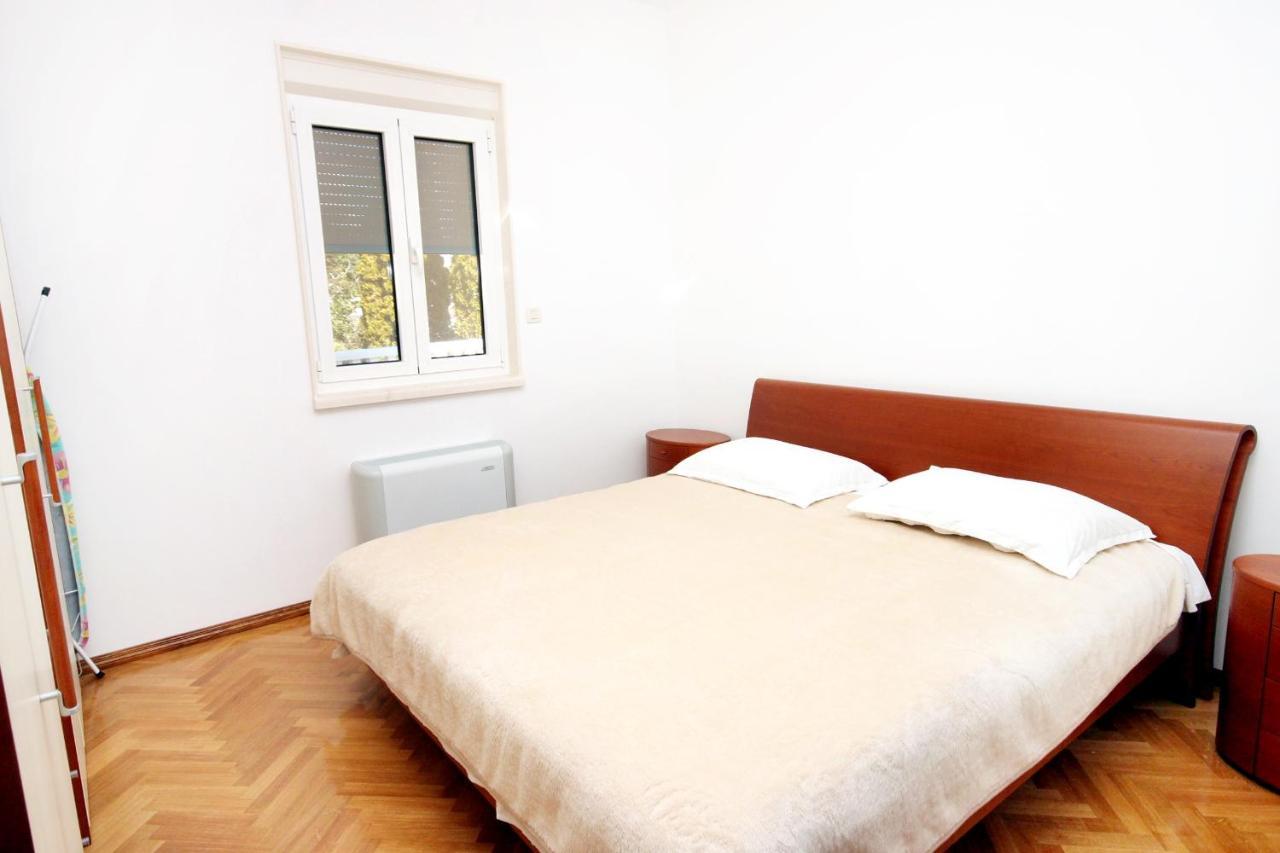 Family Friendly Apartments With A Swimming Pool Rogoznica - 7557 Bagian luar foto