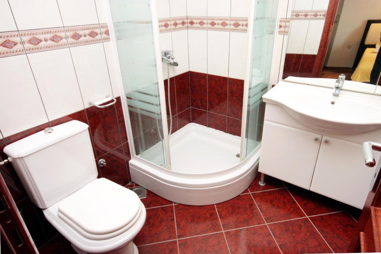 Family Friendly Apartments With A Swimming Pool Rogoznica - 7557 Bagian luar foto