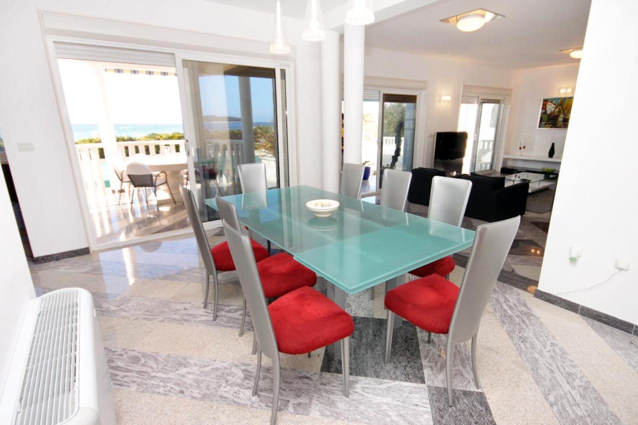 Family Friendly Apartments With A Swimming Pool Rogoznica - 7557 Bagian luar foto